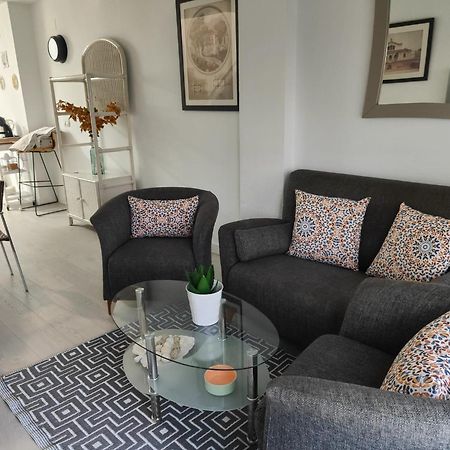 Appartamento Agradable Duplex Terraza Virgen Del Rocio Siviglia Esterno foto