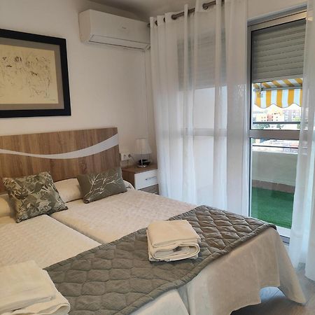 Appartamento Agradable Duplex Terraza Virgen Del Rocio Siviglia Esterno foto