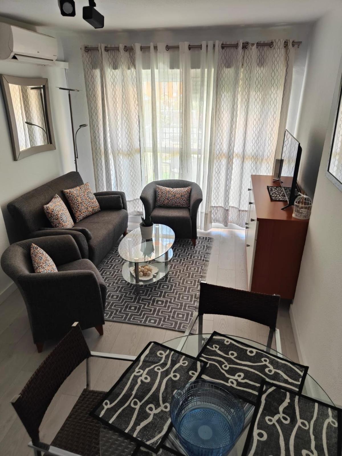 Appartamento Agradable Duplex Terraza Virgen Del Rocio Siviglia Esterno foto