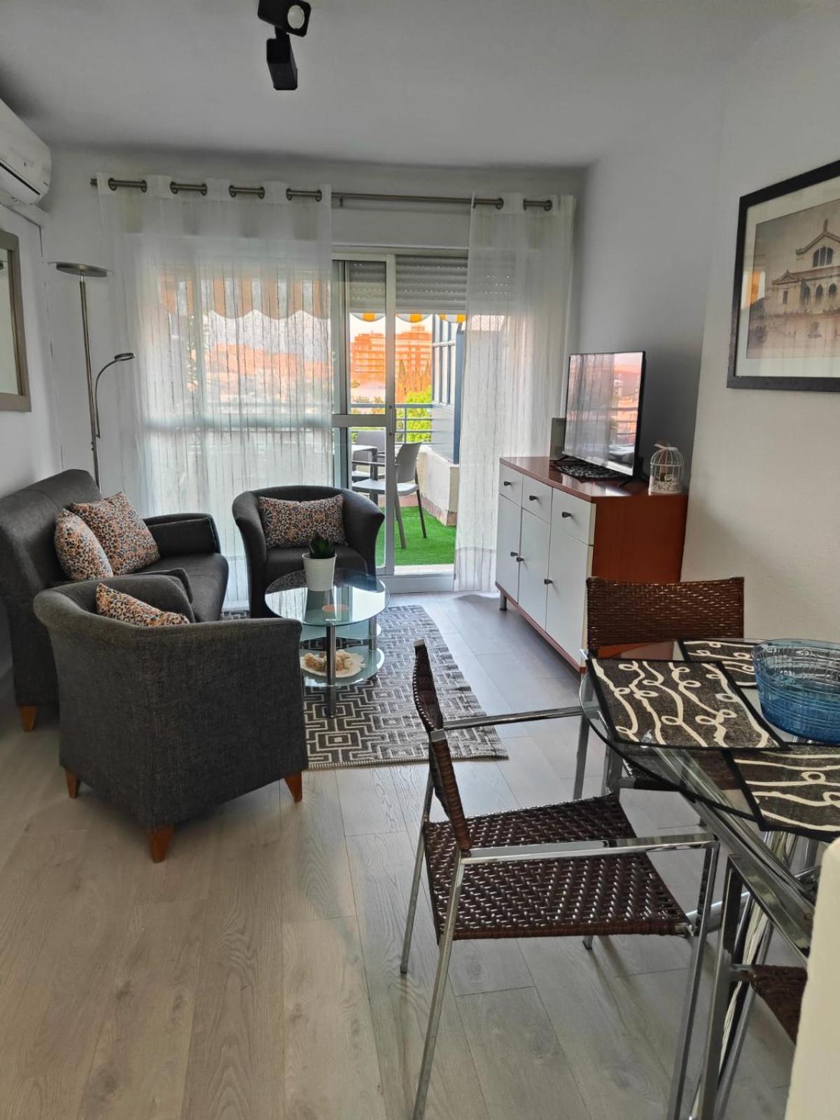 Appartamento Agradable Duplex Terraza Virgen Del Rocio Siviglia Esterno foto